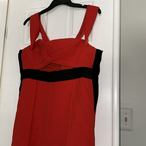 Self-Portrait
Self-Portrait Orange Crepe Off-Shoulder - Picture 8 of 8